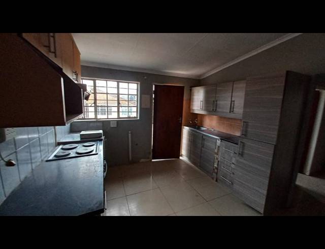 4 BEDROOM HOUSE FOR SALE IN DANVILLE